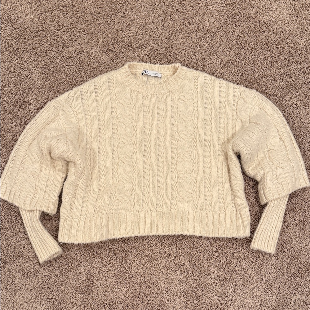 Zara Ivory Cable Knit Sweater